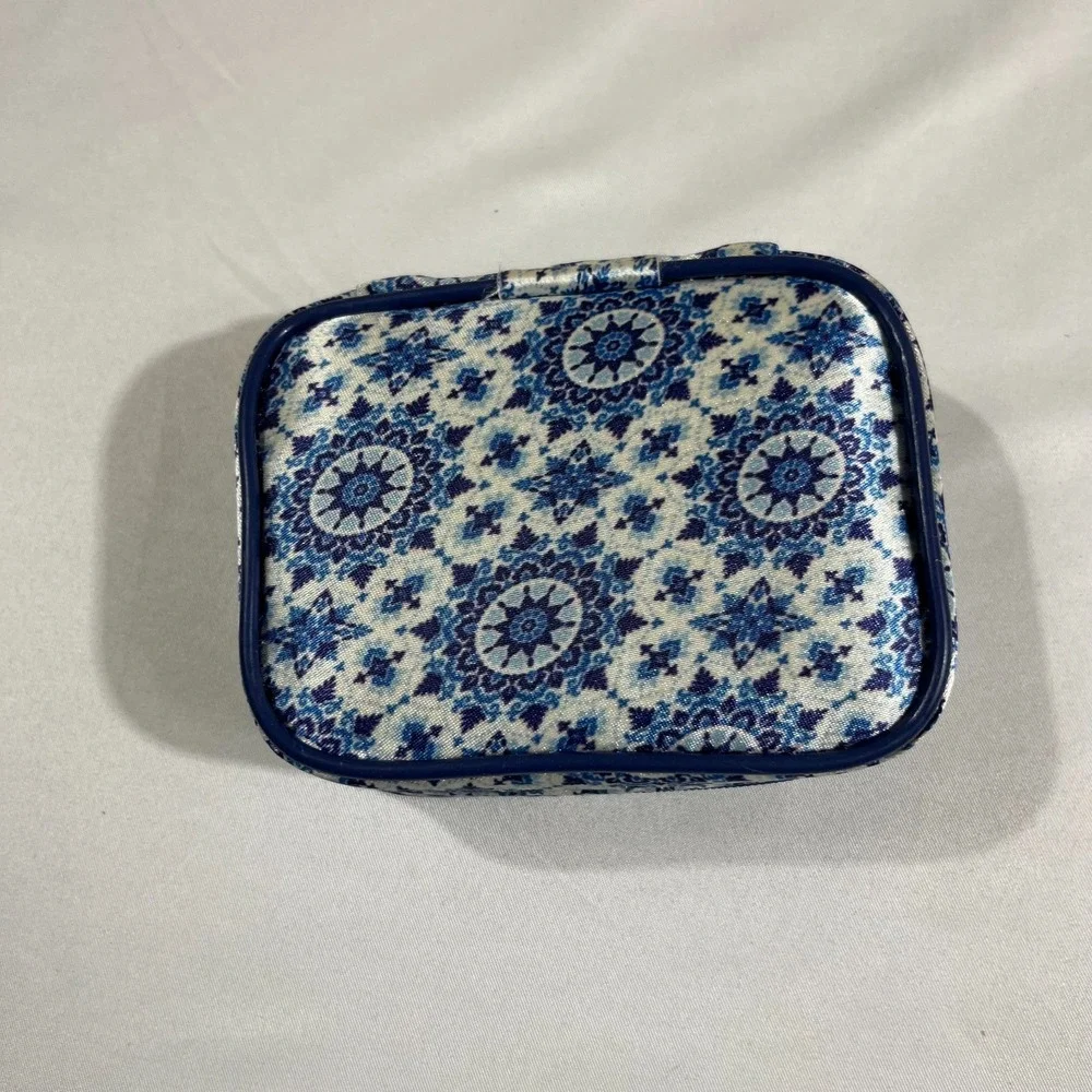 Fashion Smart Travel Pill Organizer Case Blue Floral 7 Day Weekly Storage